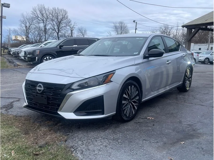 2024 Nissan Altima SV