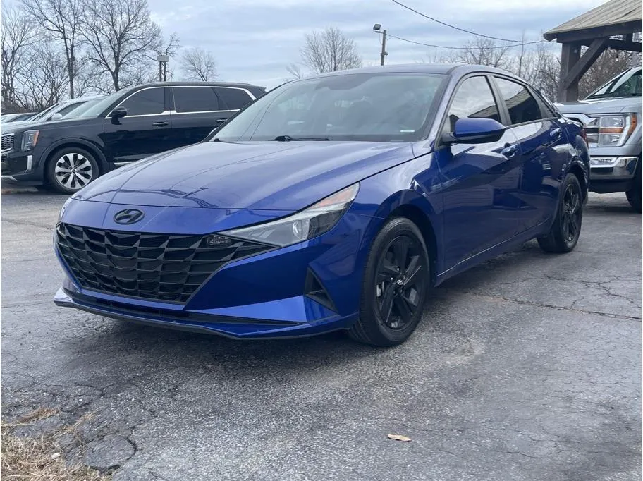 2021 Hyundai Elantra SEL's photo
