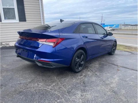 More photos of 2021 Hyundai Elantra SEL Sedan 4D at O'Fallon Motors, MO