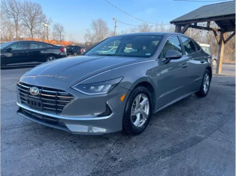 Gray 2021 Hyundai Sonata SE Sedan 4D for sale in O’Fallon, MO