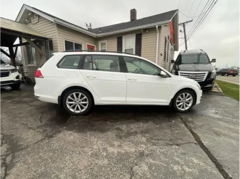 More photos of 2016 Volkswagen Golf SportWagen TSI SE Wagon 4D at O'Fallon Motors, MO