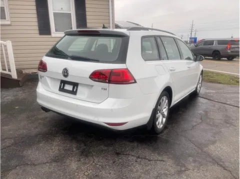 More photos of 2016 Volkswagen Golf SportWagen TSI SE Wagon 4D at O'Fallon Motors, MO