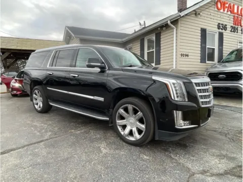 Another view of 2017 Cadillac Escalade ESV Luxury Sport Utility 4D for sale in O’Fallon, MO at O'Fallon Motors