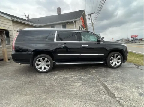 More photos of 2017 Cadillac Escalade ESV Luxury Sport Utility 4D at O'Fallon Motors, MO