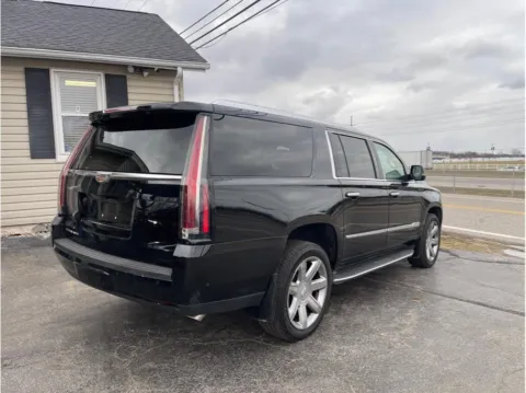 More photos of 2017 Cadillac Escalade ESV Luxury Sport Utility 4D at O'Fallon Motors, MO