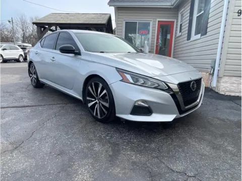 Another view of 2020 Nissan Altima 2.5 SR Sedan 4D for sale in O’Fallon, MO at O'Fallon Motors