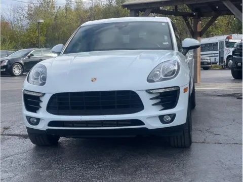Photos of 2018 Porsche Macan Sport Utility 4D for sale in O’Fallon, MO at O'Fallon Motors