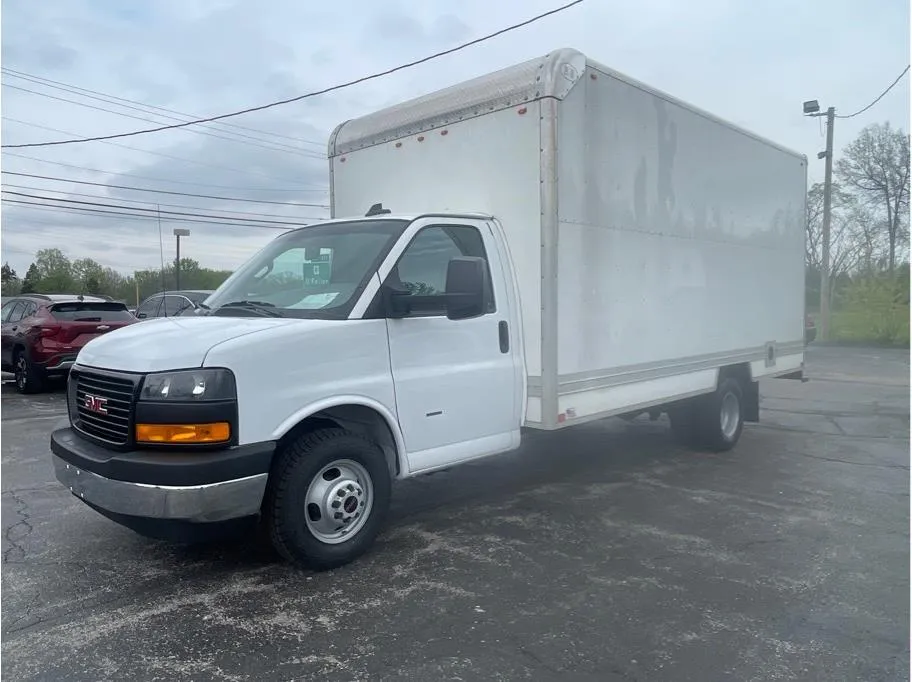 White 2024 GMC Savana Cutaway 3500 Cutaway Van 2D for sale in O’Fallon, MO