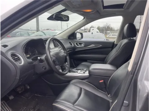 More photos of 2020 Infiniti QX60 PURE Sport Utility 4D at O'Fallon Motors, MO