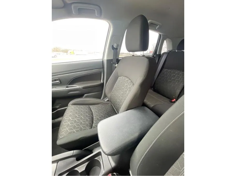 2024 Mitsubishi Outlander Sport ES - Photo 21