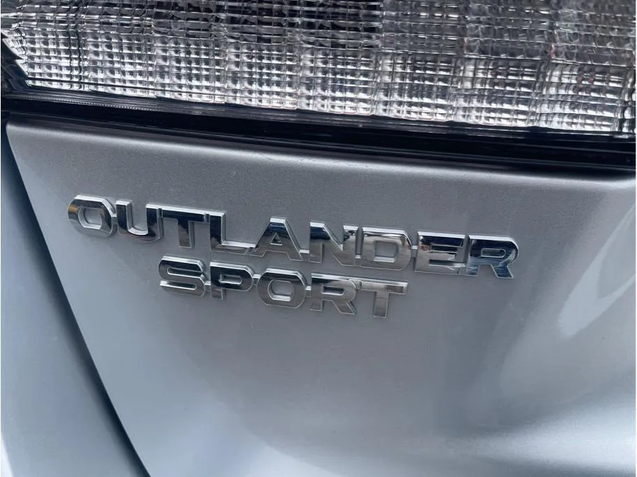 2024 Mitsubishi Outlander Sport ES - Photo 27