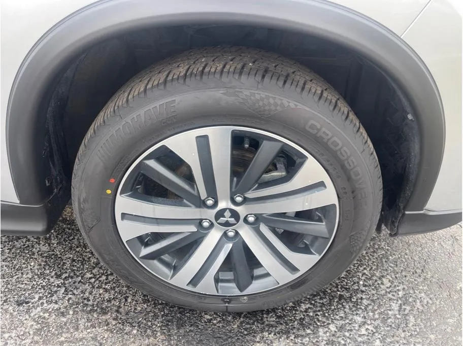 2024 Mitsubishi Outlander Sport ES - Photo 31