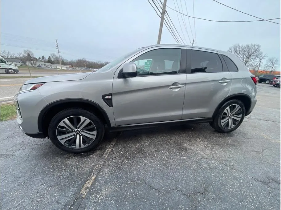 2024 Mitsubishi Outlander Sport ES - Photo 9