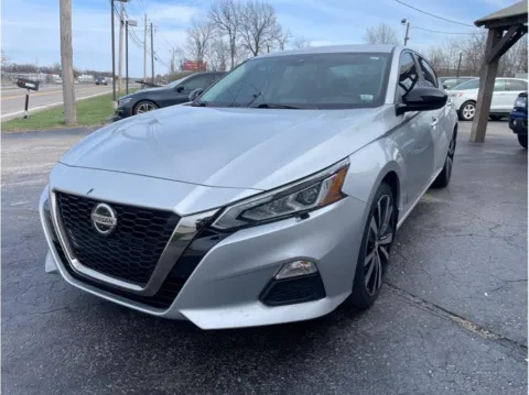 Silver 2020 Nissan Altima 2.5 SR Sedan 4D for sale in O’Fallon, MO