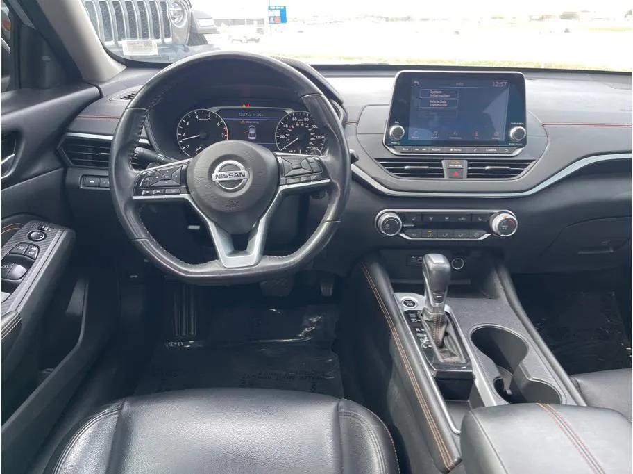2020 Nissan Altima SR - Photo 26