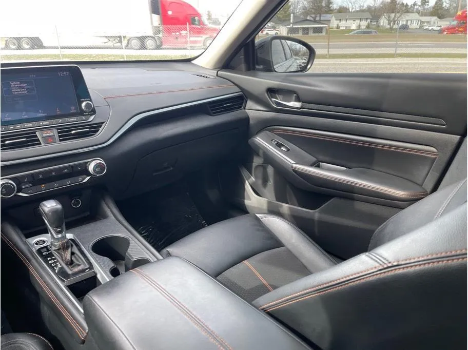 2020 Nissan Altima SR - Photo 27