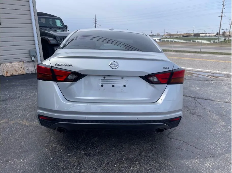 2020 Nissan Altima SR - Photo 6