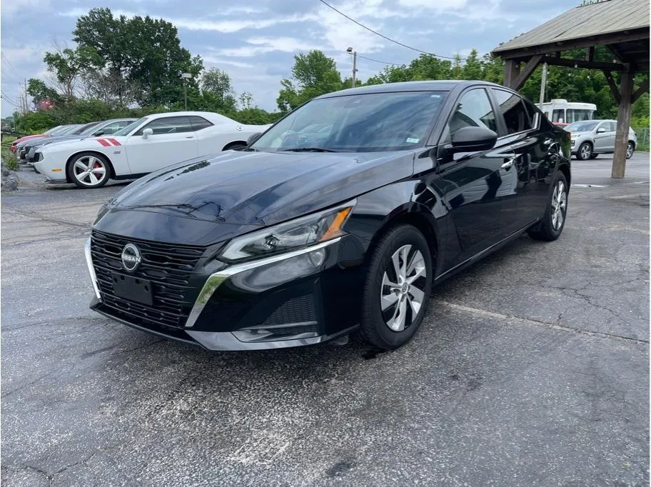 Black 2024 Nissan Altima 2.5 S Sedan 4D for sale in O’Fallon, MO