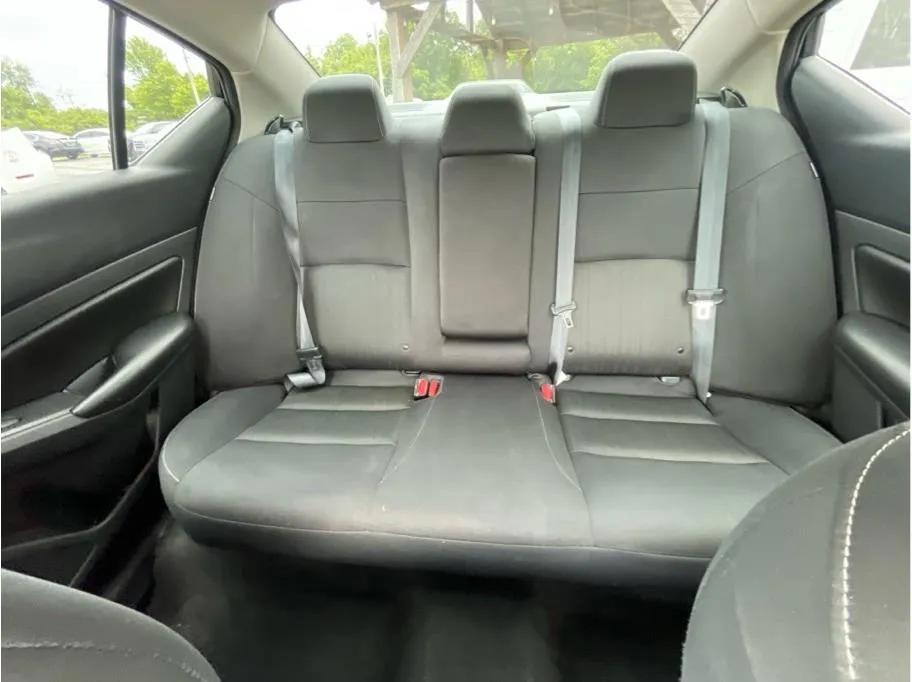 Nissan Altima photo 18