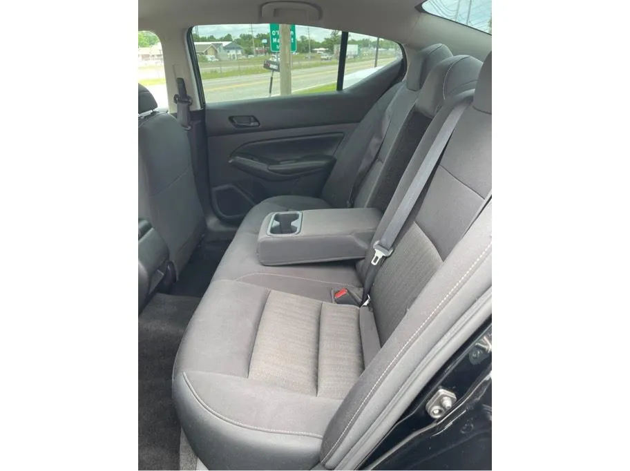 Nissan Altima photo 21