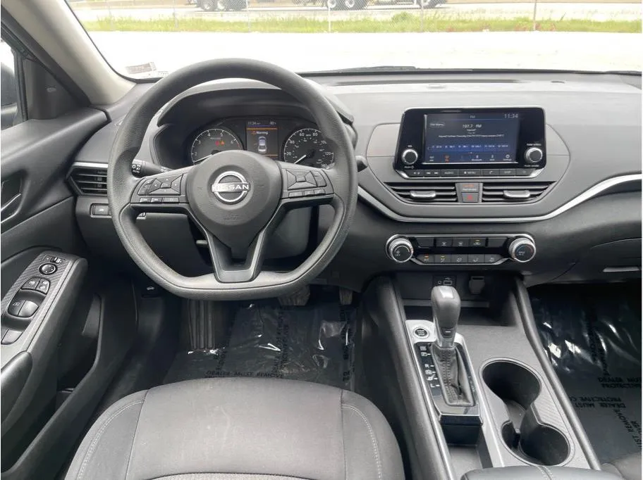 Nissan Altima photo 22