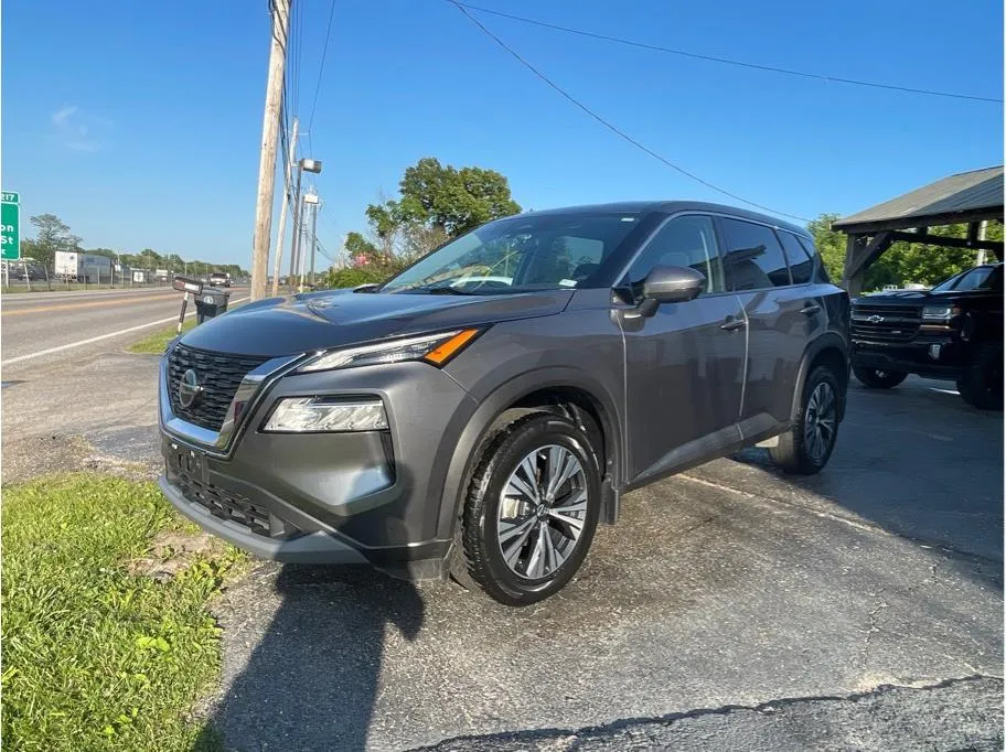 Gray 2021 Nissan Rogue SV Sport Utility 4D for sale in O’Fallon, MO