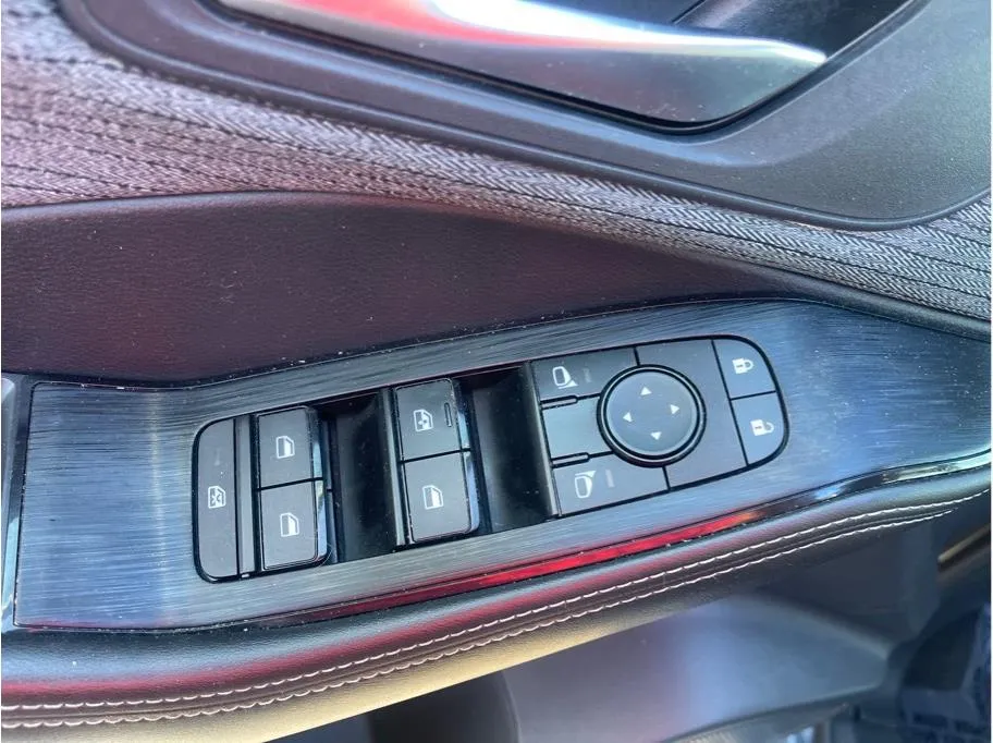 Nissan Rogue photo 11