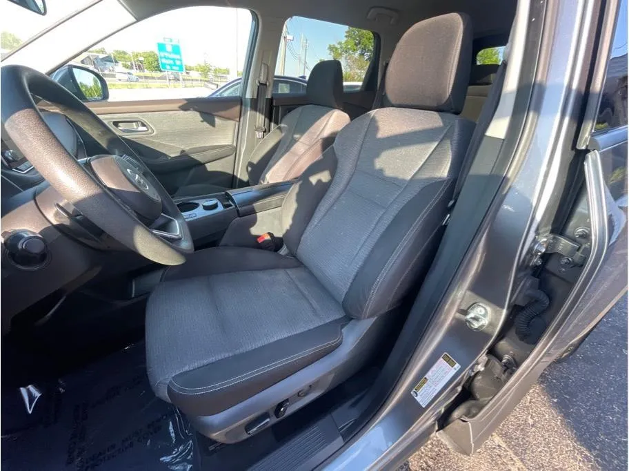 Nissan Rogue photo 12
