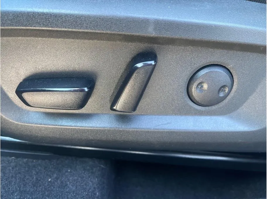 Nissan Rogue photo 13