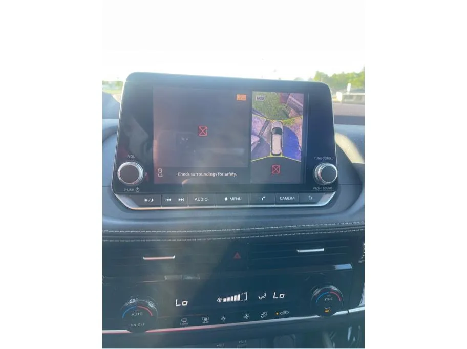 Nissan Rogue photo 18