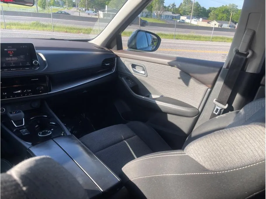 Nissan Rogue photo 23