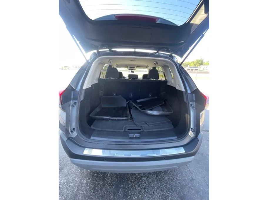 Nissan Rogue photo 26