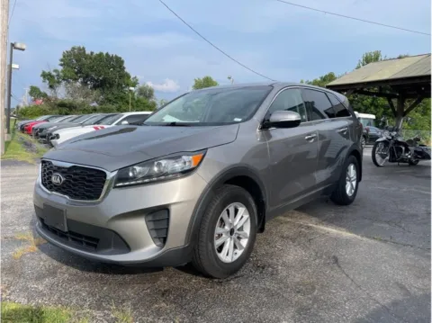 Gray 2019 Kia Sorento L Sport Utility 4D for sale in O’Fallon, MO