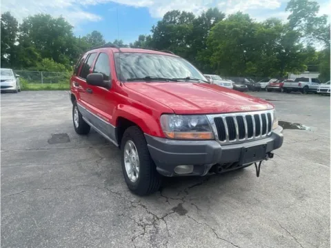 Red 2000 Jeep Grand Cherokee Laredo Sport Utility 4D for sale in O’Fallon, MO
