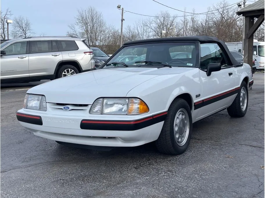 1988 Ford Mustang's photo