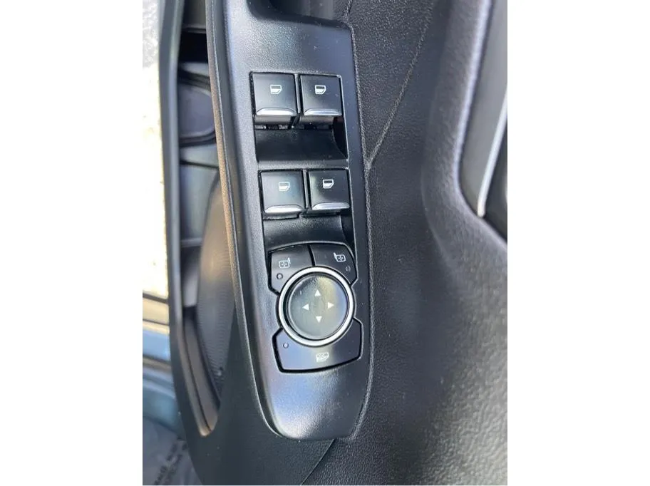 Ford Escape photo 10