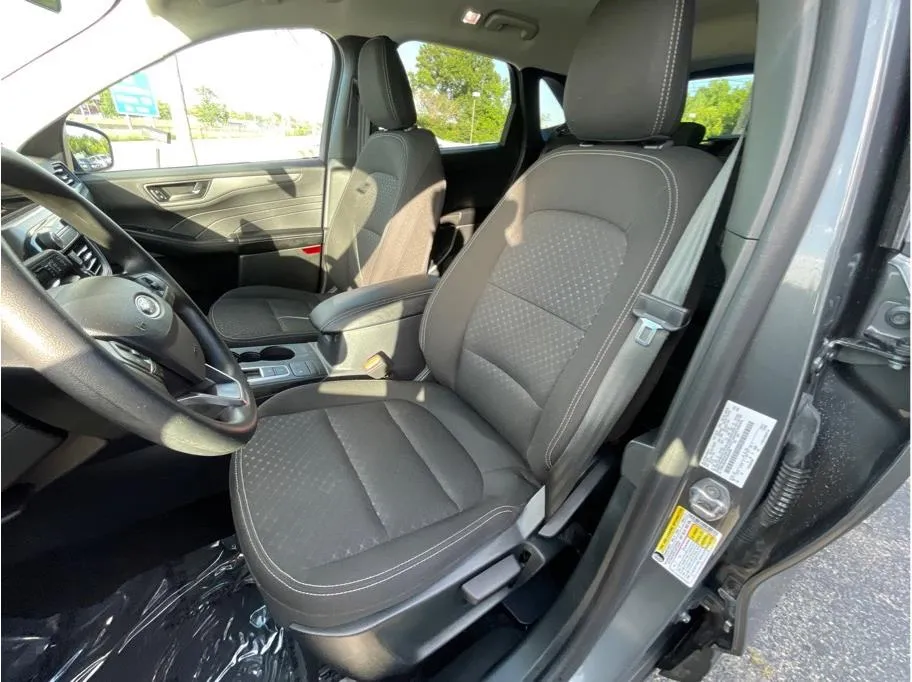 Ford Escape photo 11