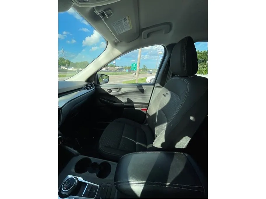 Ford Escape photo 23