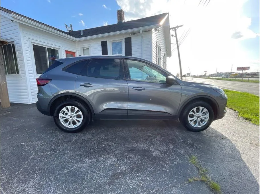Ford Escape photo 4