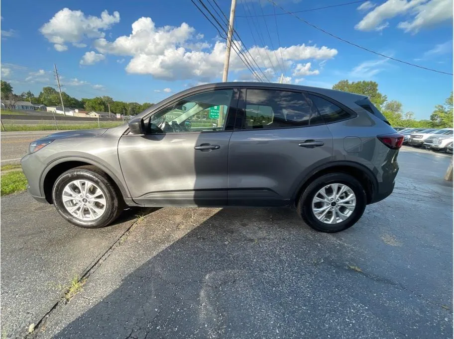 Ford Escape photo 8