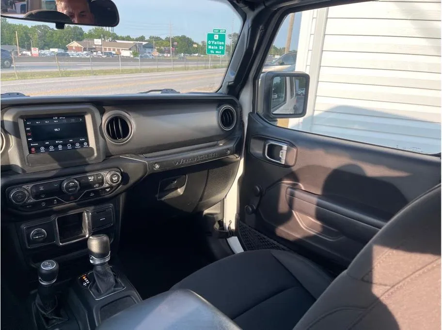 Jeep Wrangler photo 20