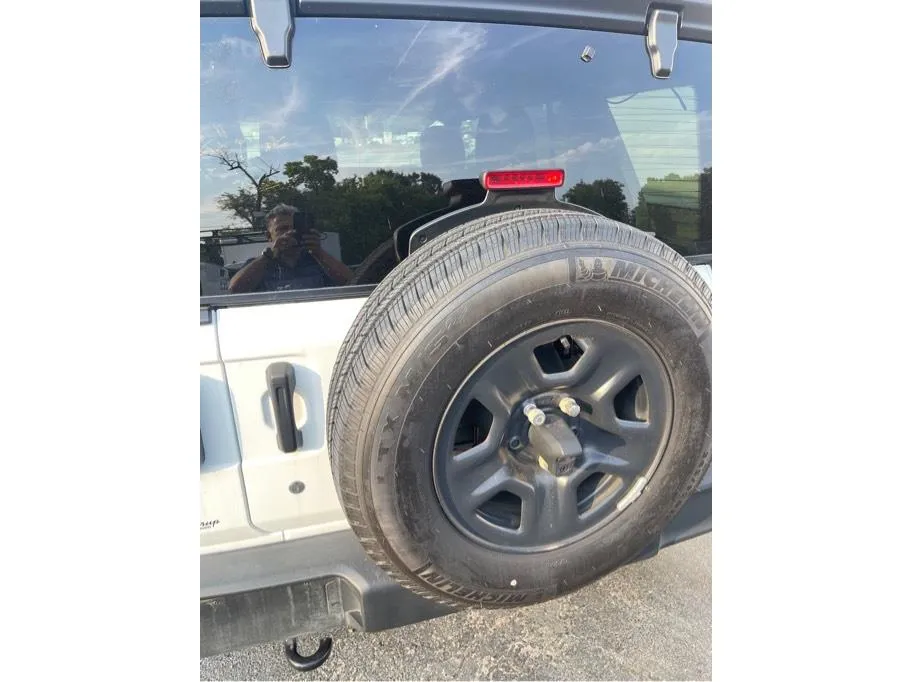 Jeep Wrangler photo 23