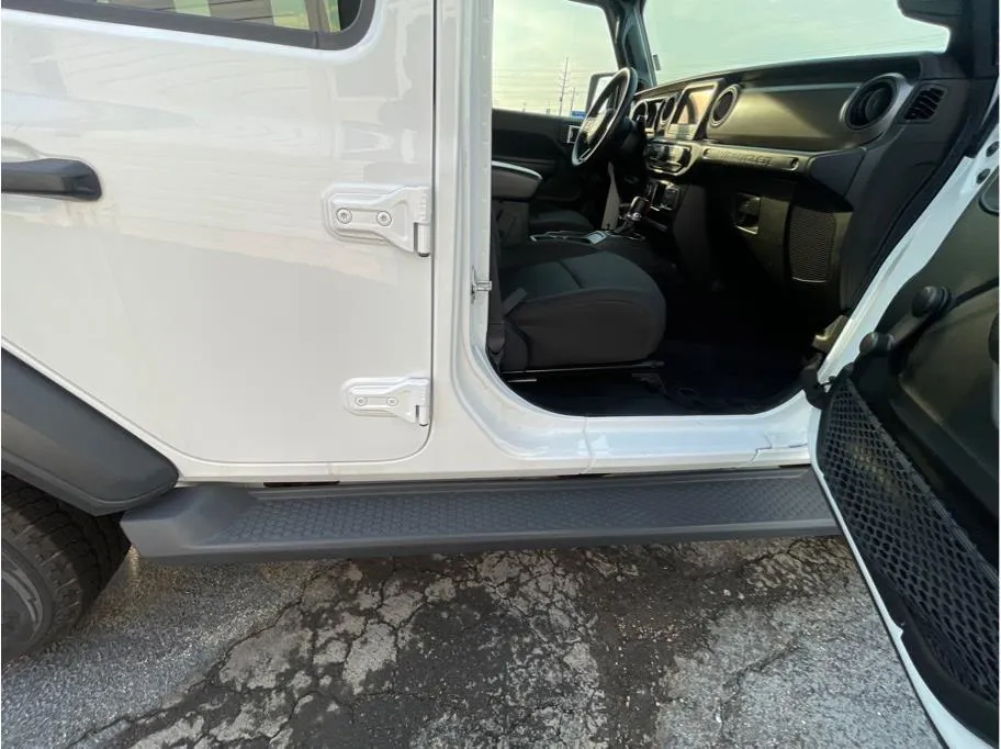 Jeep Wrangler photo 29
