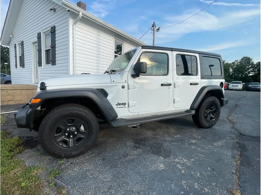 Jeep Wrangler photo 9