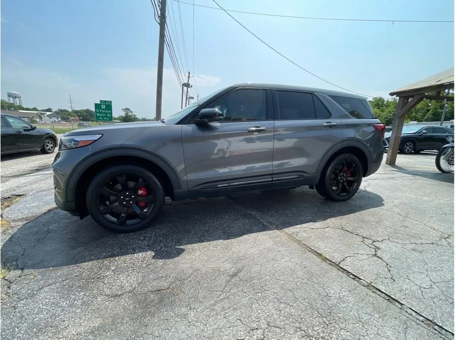 Ford Explorer photo 10