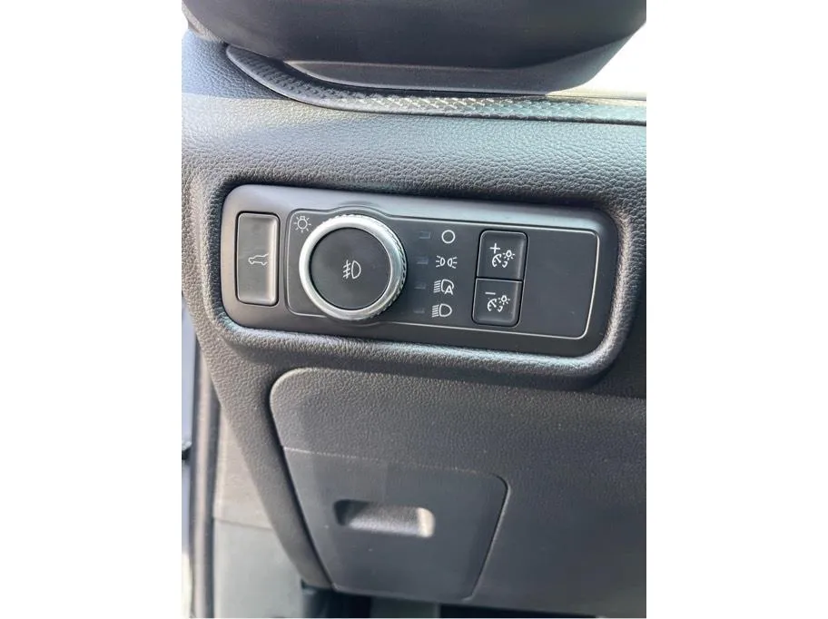 Ford Explorer photo 13