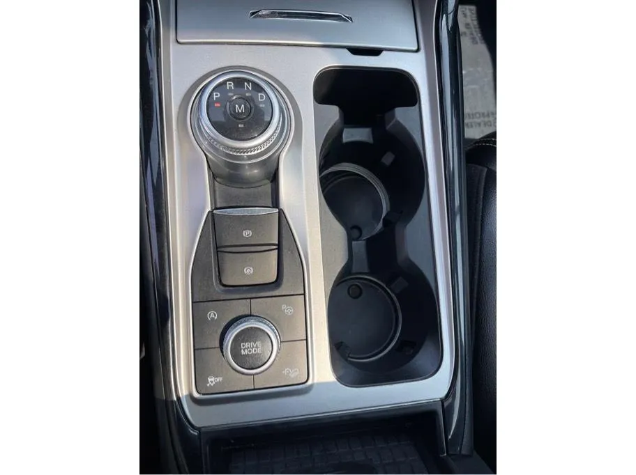 Ford Explorer photo 18