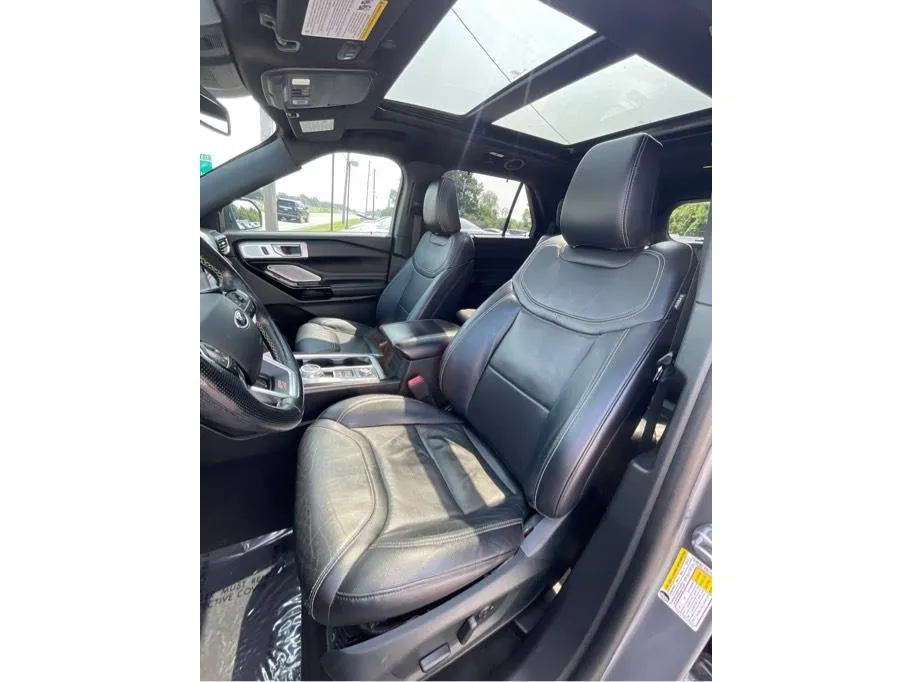 Ford Explorer photo 20