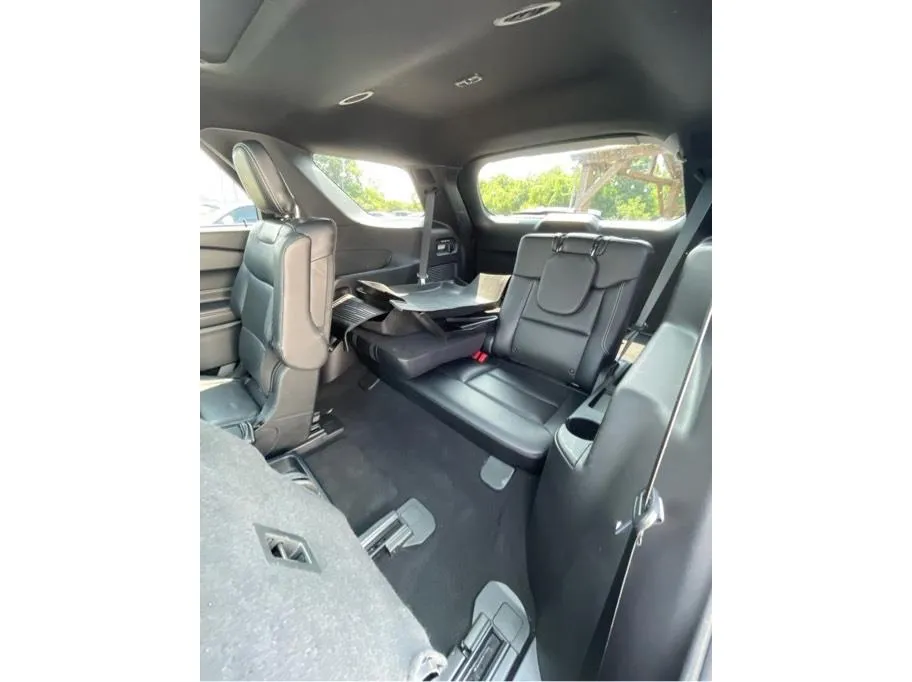 Ford Explorer photo 24
