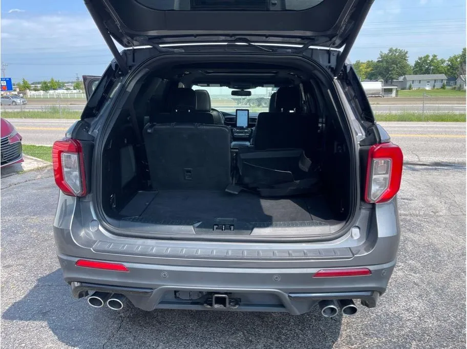 Ford Explorer photo 30